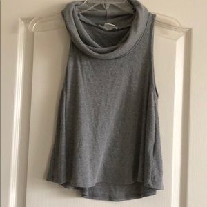 Gray turtle scoop neck tank top